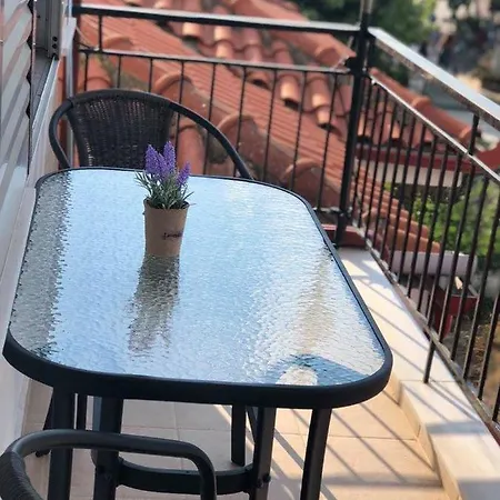 Marina's - Ciel Apartment *